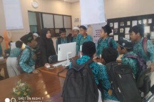 Mengajak Siswa-Siswi Gemar Membaca MI Darunnajah 1 Banyuwangi Kunjungi Festival Sepekan Literasi 2023