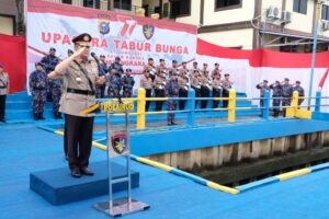 Ziarah di tmp dan larung bunga di sungai siak, Irjen Iqbal Doakan arwah pahlawan kusuma bangsa