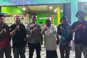 Melaksanakan Kegiatan Polisi Sanjo ke Tokoh Masyarakat Suku Bugis, H. Lombeng di Desa Galih Sari Kecamatan Lalan Kabupaten Muba