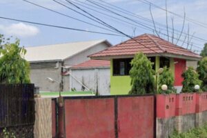 Gudang Penimbunan Minyak Solar Ilegal Keberadaan Di jalan Talang Keramat Di Sinyalir penimbun minyak Solar Besar Besaran.