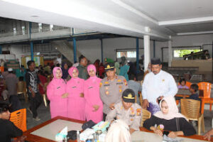 Peringati HUT TNI Ke-78, Kodim 0314 Inhil Laksanakan Bakti Sosial kesehatan dikecamatan Kateman
