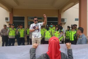 Massa BPI KPNPA RI Lakukan Unras, Minta Segera Pecat Oknum Mafia Tanah Di BPN Kota Palembang