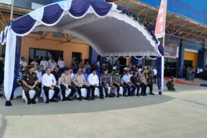 Kapal Dewaruci Legendaris Yang Banyak Melatih Calon Perwira Atau Taruna Akademi Angkatan Laut ( ALL ) Bersandar DiPelabuhan Trisakti