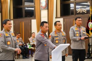 Jaga Netralitas, Kapolri Atur Perilaku Bermedsos Kepada Jajaran Anggota