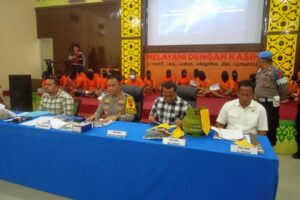Kapolres Pelabuhan Belawan Pimpin Konferensi Pers Ungkap Capaian dan Tantangan di Akhir Tahun 2023
