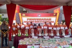 Kapolda sumsel Irjen Pol A Rachmad Wibowo SIK, Pimpin Acara Pemusnahan Barang Bukti Jenis Sabu-sabu Dan Pil Ekstasi