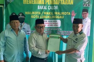 Serius Maju Pilwako,Imam Senen Ambil Formulir di DPC PKB Lubuklinggau