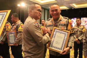 Polres Bondowoso mendapatkan penghargaan the best tema dalam pos Yan ops ketupat Semeru 2024