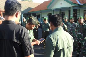 Handphone Prajurit Dan PNS Mendadak Di Periksa