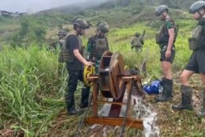 PLTA Inovasi TNI Buat Papua Terang, Disambut Gembira Warga Mapenduma
