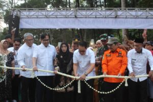 Dandim 0819 Pasuruan Hadiri Peresmian Jembatan dan Tanggul Sungai Lumbang