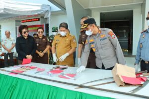 Kapolres Minahasa Hadiri Pemusnahan Barang Bukti di Kejaksaan Negeri Tondano: Upaya Sinergitas Forkopimda Minahasa
