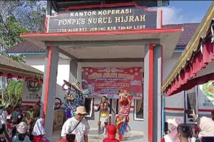Diikuti ribuan peserta, Kopontren Nurul Hijrah adakan Jalan Santai Peringati HUT RI 79