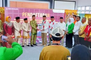 Dikawal Ribuan Simpatisan, Saipul-Iwan Resmi Daftar Diri di KPU Pohuwato