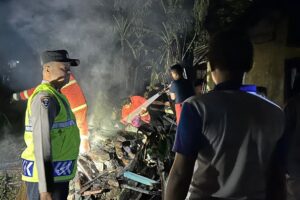 Ketiduran saat Memasak Bubur, Dapur Warga Kutasari Ludes Terbakar