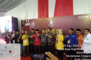 Robinsan-Fajar Kandidat Bacalon Walikota Dan Wakil Walikota Mendaftarkan Di KPU Cilegon