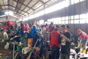 SUMPAH BERUANG( Sulap Sampah Berubah Uang )”Motto TPST 3R Kedung Randu Patikraja dalam Keberhasilan Pengelolaan Sampahnya