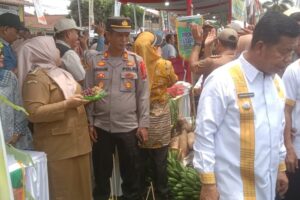 Kapolsek Bangun Hadiri Pasar Tani dan Bazar Pangan Simalungun 2024: Dorong Ekonomi Lokal dan Kesejahteraan Petani