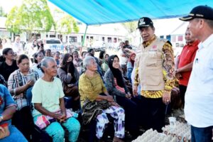 Bupati Simalungun Kunjungi Korban Bencana Angin Puting Beliung dan Berikan Tali Asih