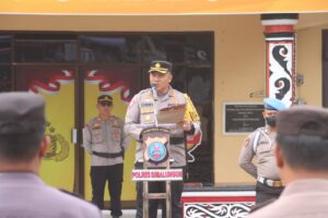 Kapolres Simalungun Pimpin Upacara Penghargaan Kenaikan Pangkat Luar Biasa Personel Polres Simalungun