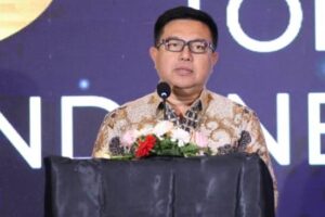 Bupati Simalungun Dapat Penghargaan Sebagai Tokoh Berprestasi