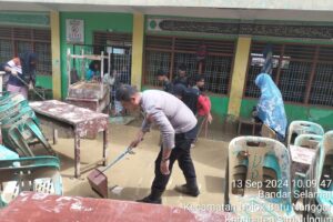Sinergi TNI-Polri dan Pemerintah Kecamatan Dolok Batu Nanggar, Evakuasi Cepat Bantu Korban Banjir di Simalungun