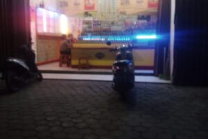 Pedagang Toko Jamu Perotes Kepada Satpol PP , Agar Semua Di Razia Jangan Ada Yang Dilewati Kenapa Ada Apa dengan APH Kota Cilegon ?