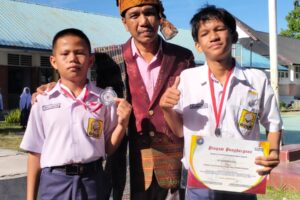 Dua Siswa Berprestasi SMP Negeri 3 Raya Kecamatan Raya Kabupaten Simalungun Menuju Bogor Mengikuti Pra Fornas AKTI