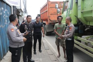 Tindak Lanjut Pertemuan dan Larangan 3 Hari Beroperasi, Tim Gabungan Awasi Ketaatan Jam Operasional Truk Tanah di Tangerang dan Dirikan 8 Pos Pantau