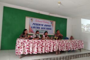 Kapolsek Tanah Jawa Hadiri Rapat Lintas Sektoral, Ajak Masyarakat Jaga Keamanan dan Kesehatan Lingkungan