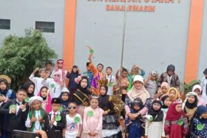 Lomba Fashion Show Tingkat SD Alalak 1 Utara Kecamatan Banjar Utara. Kotamadya Banjarmasin