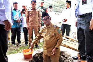 Wakil Bupati Simalungun Letakan Batu Pertama Pembangunan Masjid Al Barakah Iklas Beramal