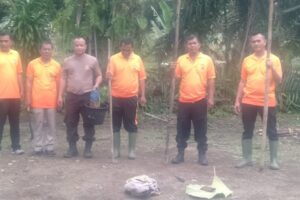 Polsek Bosar Maligas Dukung Ketahanan Pangan Melalui Penanaman Jagung di Lahan Kosong