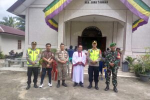 Polsek Tanah Jawa Jaga Keamanan Ibadah Natal, Situasi Kondusif di Gereja HKBP Muara Mulia