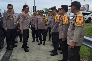 Polres Simalungun Terima Kunker Tim Pengawas Operasi Lilin Toba 2024 Tinjau Pos Pelayanan Tol Sinaksak