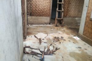 Diguyur Hujan Deras, Atap Rumah Warga Di Kampung Situ , RT 01 RW 03,Desa Karyabuana Kecamatan Cigeulis Kabupaten Pandeglang Banten Ambruk