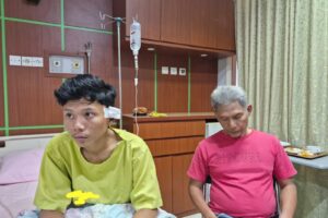 Dua Pengunjung Cafe Sangkolak Dikeroyok Dan Dibacok Sehingga Telinga Korban Sobek