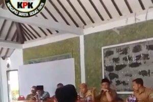 Camat Pasrepan Tidak Mencontohkan Sebagai Pemimpin Yang Baik, Gebrak Meja Dalam Mediasi Bersama Warga Tempuran