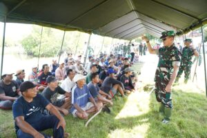 Pangdam Zamroni Pimpin Tanam Mangrove di Teluk Terima