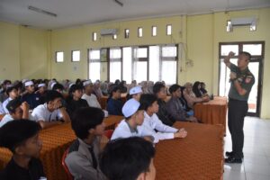 Dandim 1002/HST Sosialisasikan Penerimaan Taruna TNI Tahun 2025 di SMA Negeri Barabai