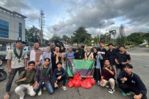 HMI Cabang Soppeng Bagikan Takjil Gratis di Bulan Ramadan