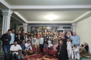 Menjelang Hari Raya Idul Fitri 1446H-2025M DPP Ormas Jaringan Rakyat Cilegon (JARGON) Mengadakan Buka Puasa Bersama dan Santunan Anak Yatim
