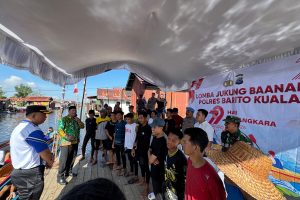 Kapolres Barito Kuala dan Kepala Desa Tatah Mesjid Gelar Lomba Jukung “BAANAM” dalam Rangka Hari Bhayangkara ke-79