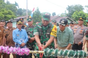 Wasev TMMD Tinjau Langsung Sasaran di Wilayah Kodim Sintang, Kades Sungai Pengga Sampaikan Terima Kasih