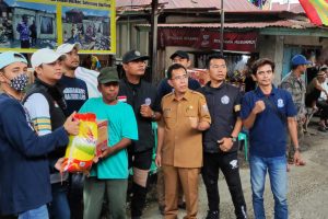 Ormas Per-maskot memberikan bantuan berupa sembako kepada korban kebakaran di 2 tempat bersamaan di lokasi 3/4 ulu dan 35 ilir kota palembang