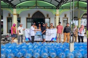 Bupati Batola H. Bahrul Ilmi Menyambut Baik Bantuan 100 Ribu Benih Ikan Patin di Barito Kuala.