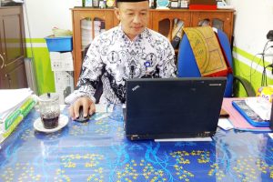 Kepala SDN 6 MBH Kotim KIRNO SPd, Pemimpin Tidak Boleh Merasa Alergi Dengan Kritikan Apa Lagi Kritik Membangun