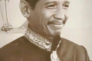 MENTERI TERMISKIN DALAM SEJARAH RI “Atap Bocor dan Listrik Dicabut, Jejak Sunyi Sang Gajah Mada Indonesia”