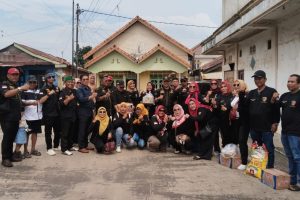 Gerakan Bersatu Rakyat Sriwijaya (GBR) Sumatera Selatan Bersilaturahmi Menjenguk Orang Sakit Dan Memberikan Bantuan Sembako