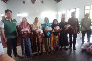 Keluarga Besar H Warsubi dan H. Agung Wicaksono Wujudkan  Kepedulian Sosial Terhadap Warga